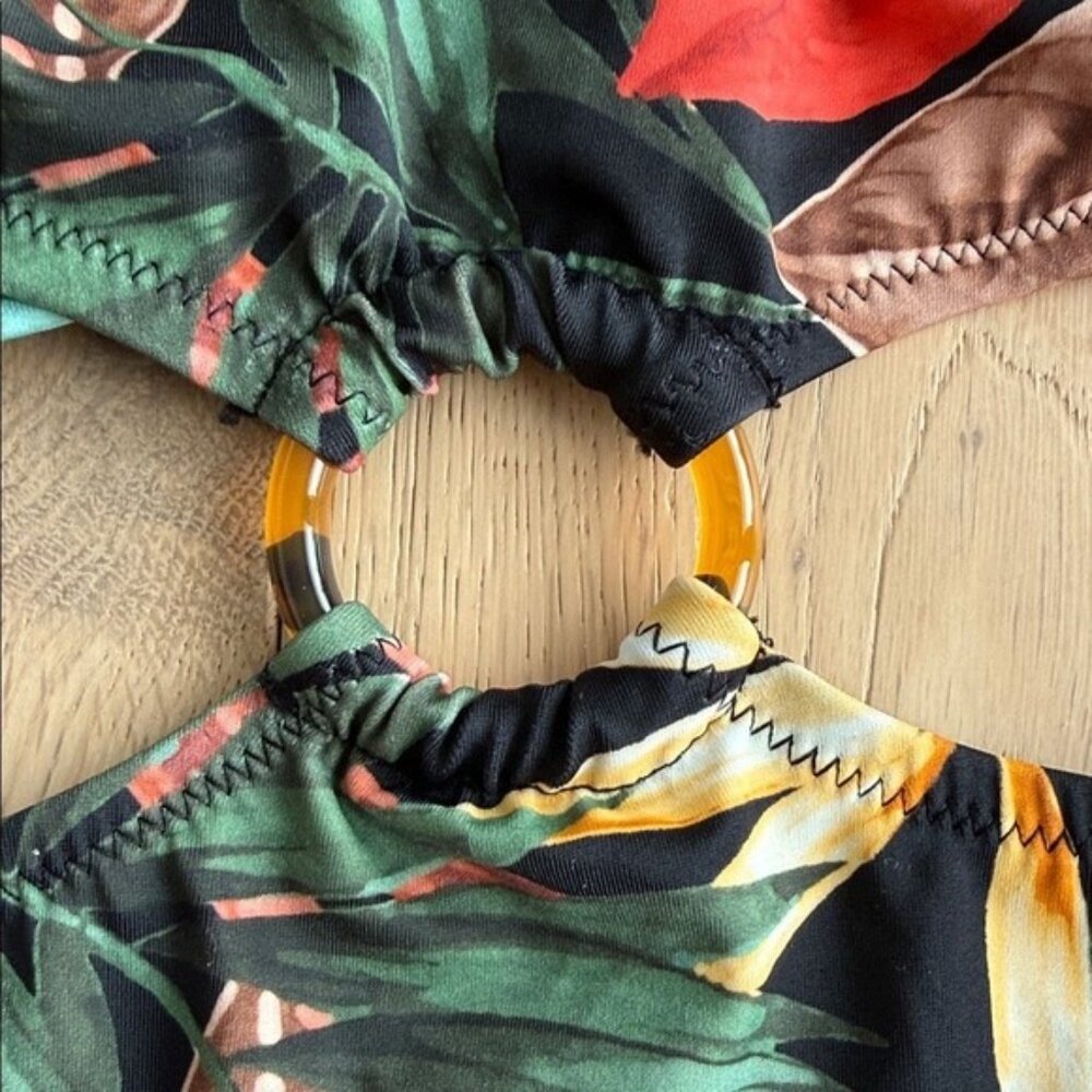 Shade and Shore Monokini Tropical Print NWT Womens Size 4-6 - Picture 3 of 4